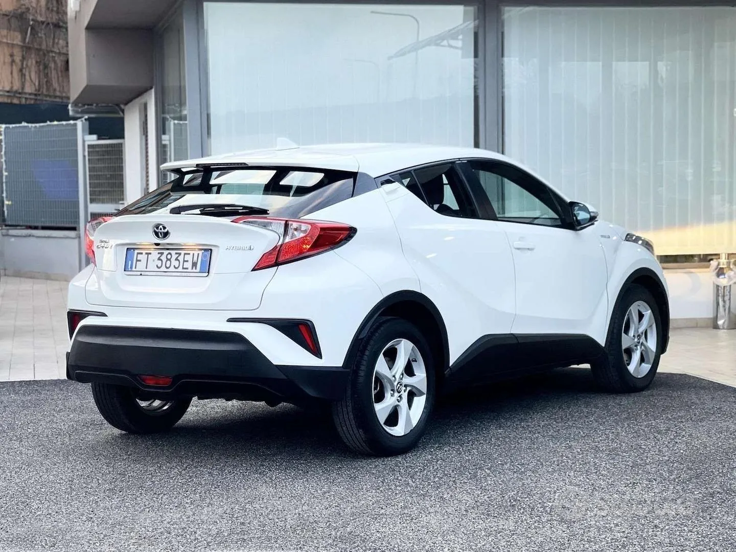 Toyota C-Hr 2018 photo 5