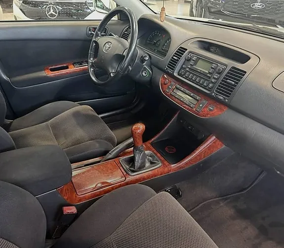Toyota Camry 2001 photo 2