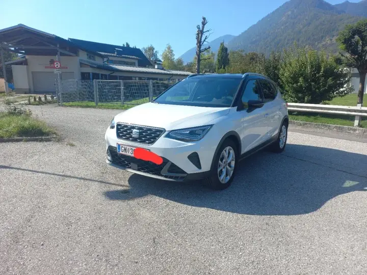 Seat Arona 2023 photo 3