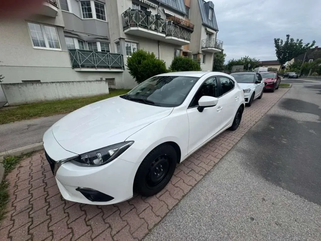 Mazda Mazda3 2015 photo 2