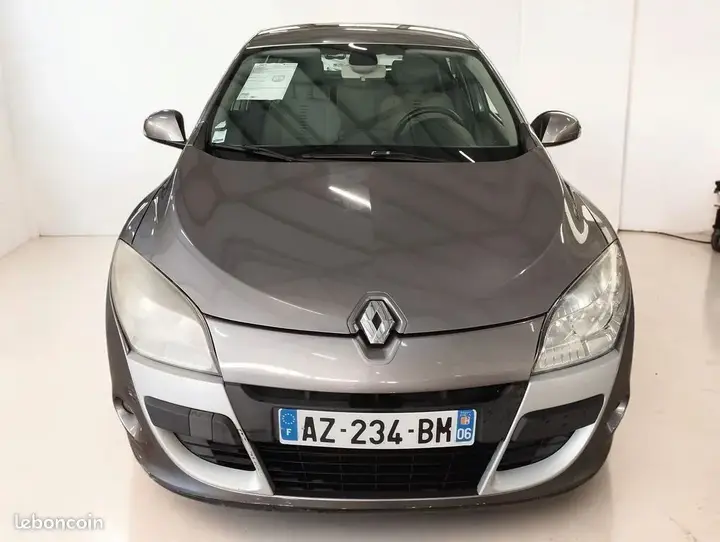 Renault Megane 2010 photo 4
