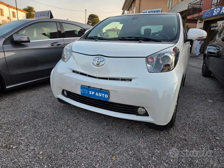 Toyota Iq 2009 photo 4
