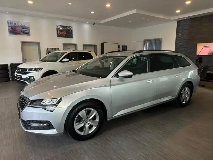 Skoda Superb Combi