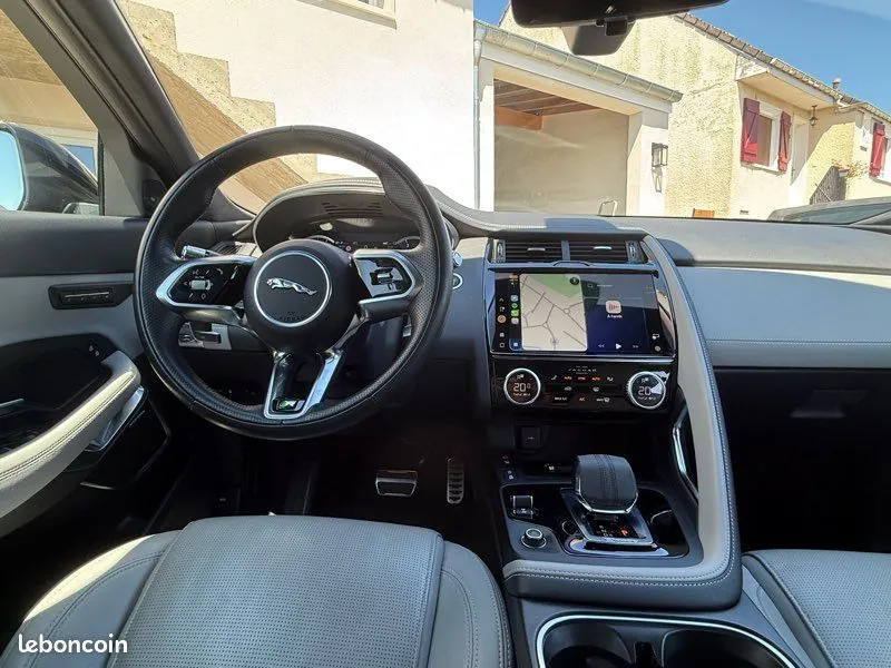 Jaguar E-Pace 2022 photo 3