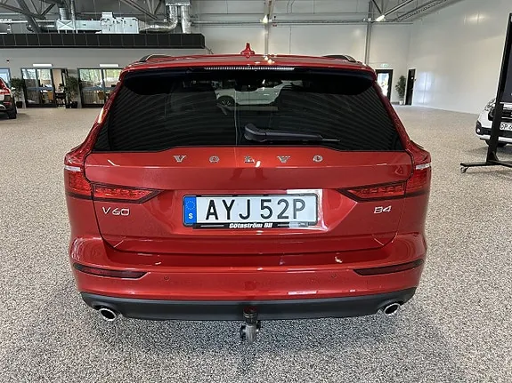 Volvo V60 2022 photo 3