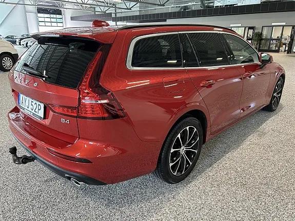 Volvo V60 2022 photo 4