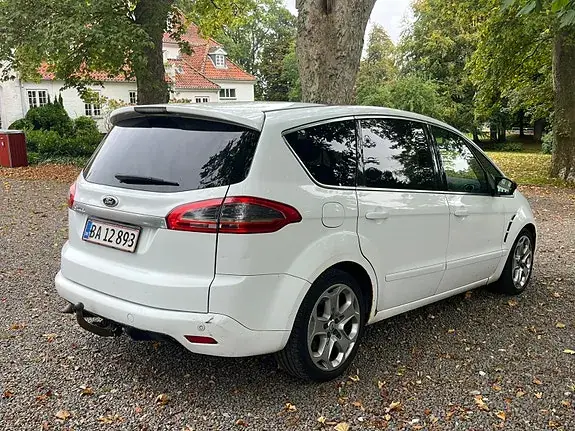 Ford S-Max 2010 photo 4