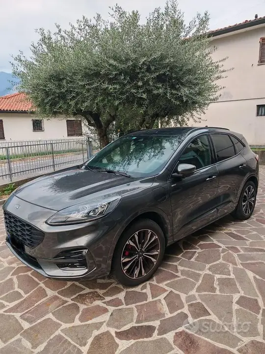 Ford Kuga 2021 photo 2