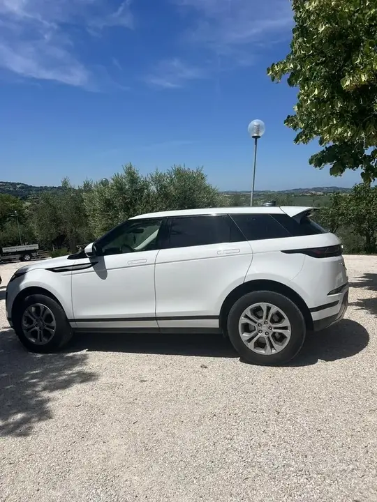 Land Rover Range Rover Evoque 2019 photo 3