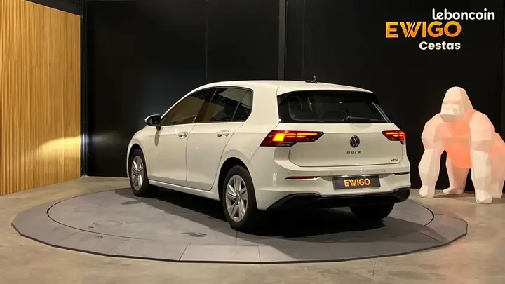Volkswagen Golf 2023 photo 2