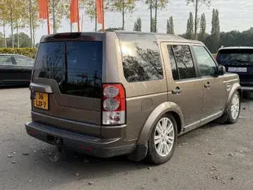 Land Rover Discovery 2010 photo 2