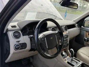 Land Rover Discovery 2010 photo 3
