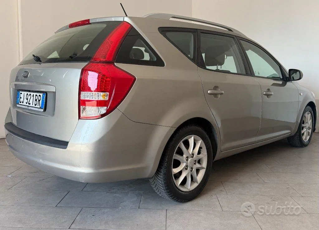 Kia Ceed 2011 photo 5