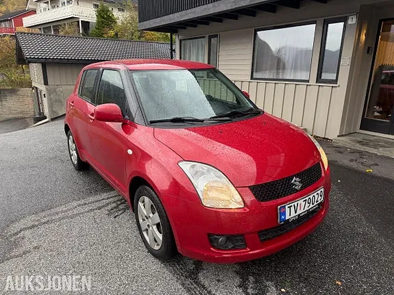 Suzuki Swift 2010 photo 2
