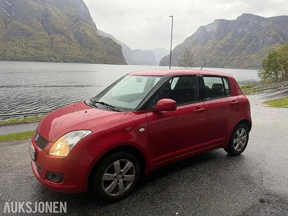 Suzuki Swift 2010 photo 3