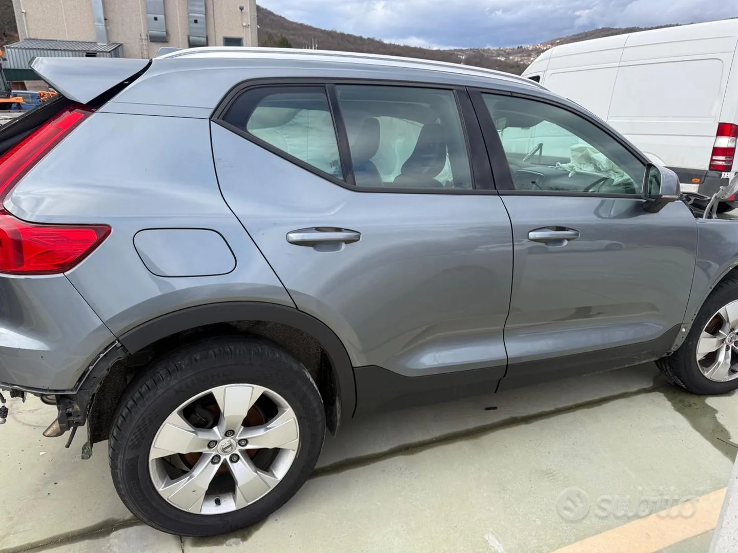 Volvo Xc40 2019 photo 2