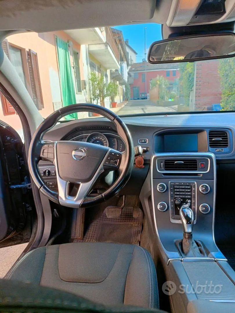 Volvo S60 2014 photo 2