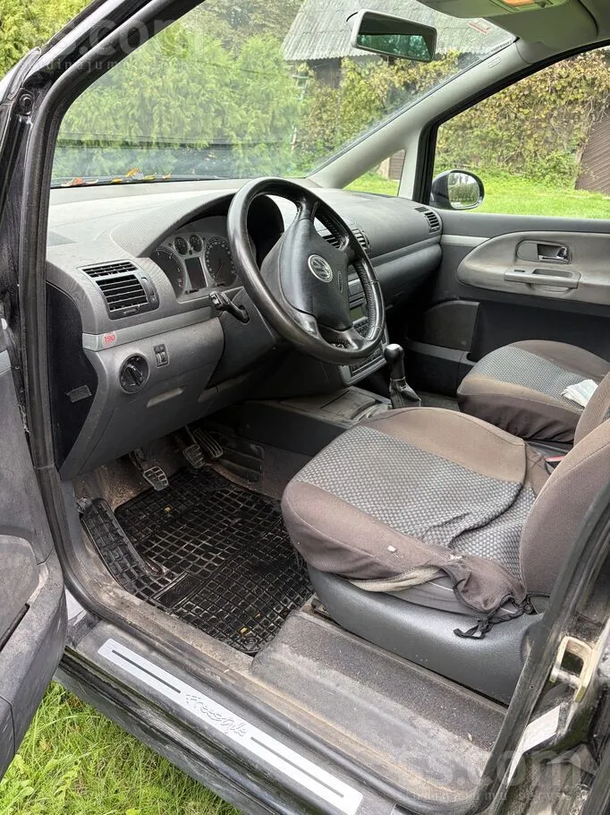 Volkswagen Sharan 2006 photo 4