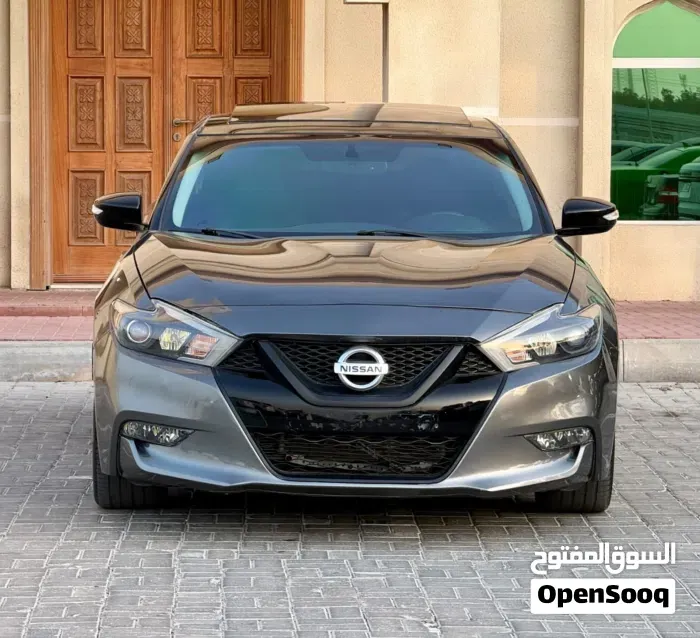 Nissan Maxima