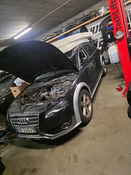 Audi A4 Allroad 2011 photo 2