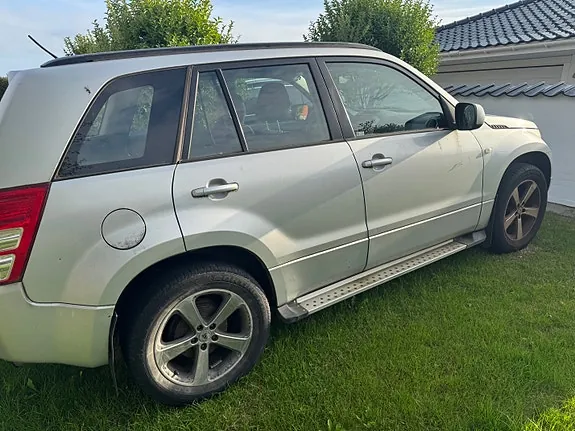 Suzuki Grand Vitara 2005 photo 5