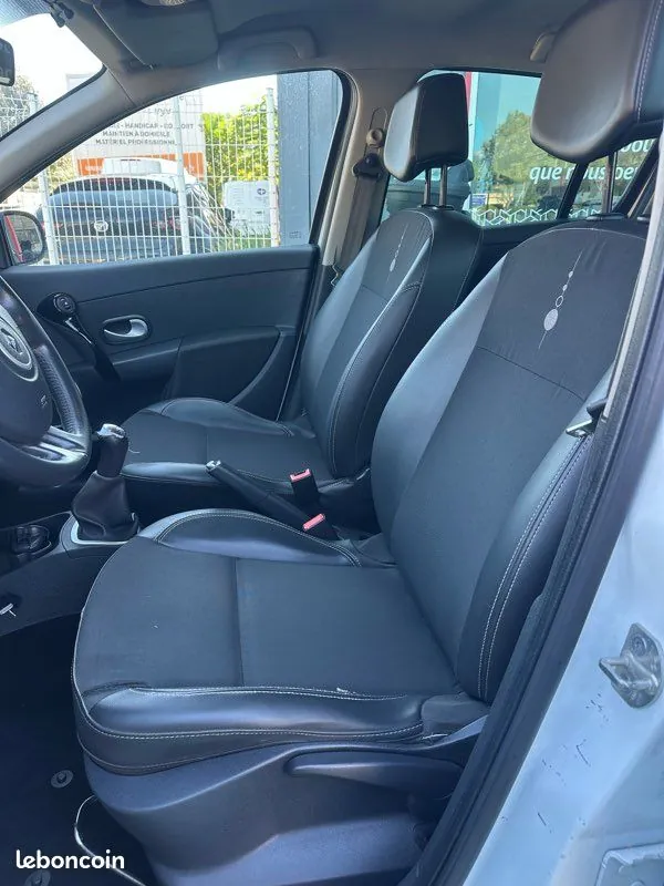 Renault Clio 2011 photo 5