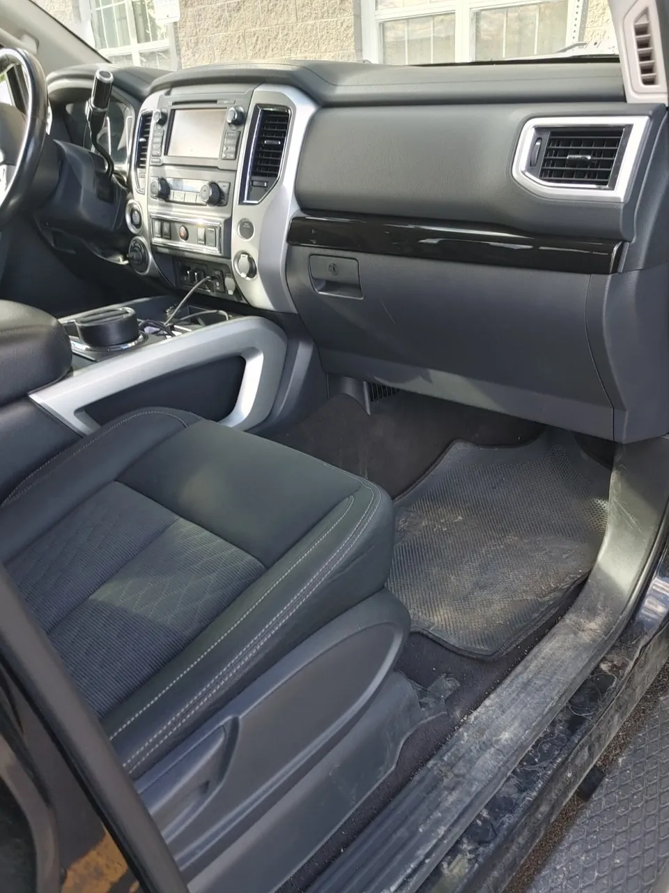 Nissan Titan 2017 photo 4