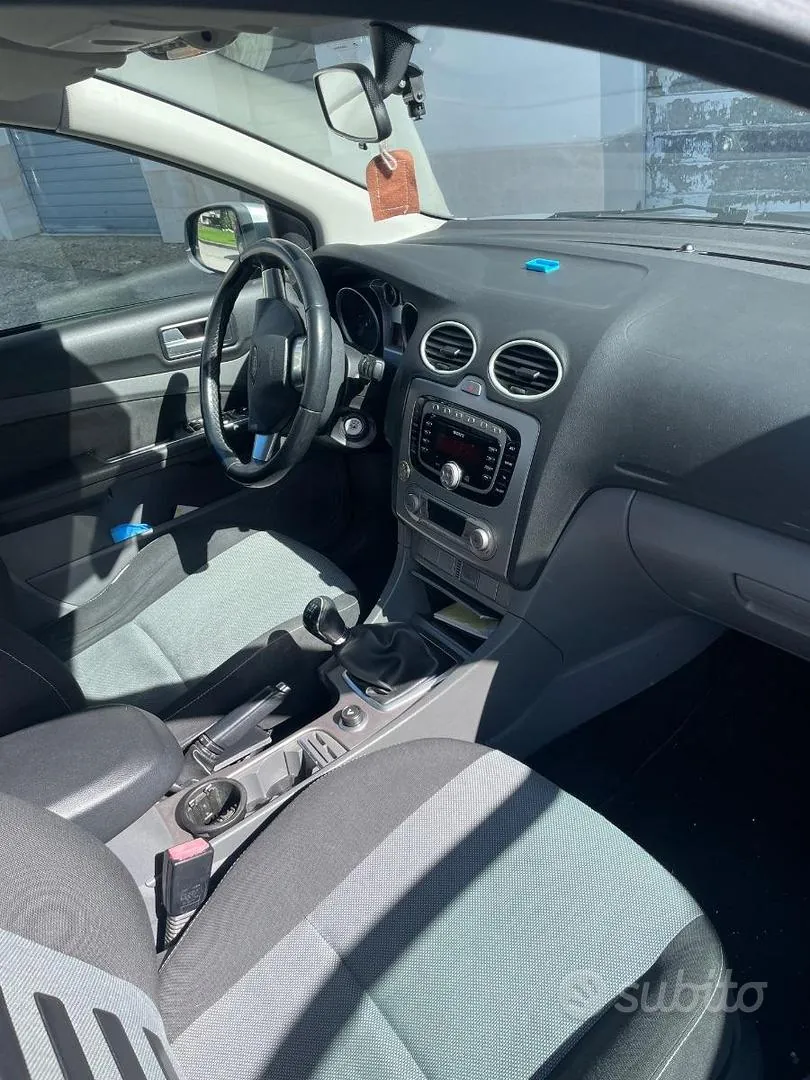 Ford Focus 2011 photo 5