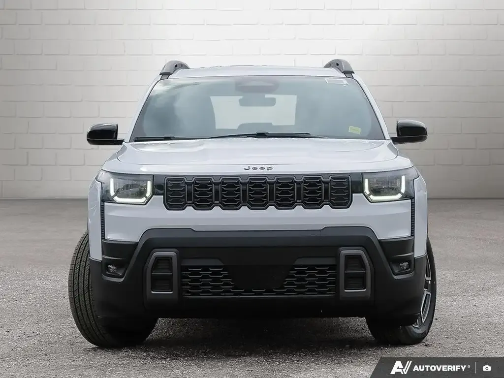 Jeep Cherokee 2026 photo 2