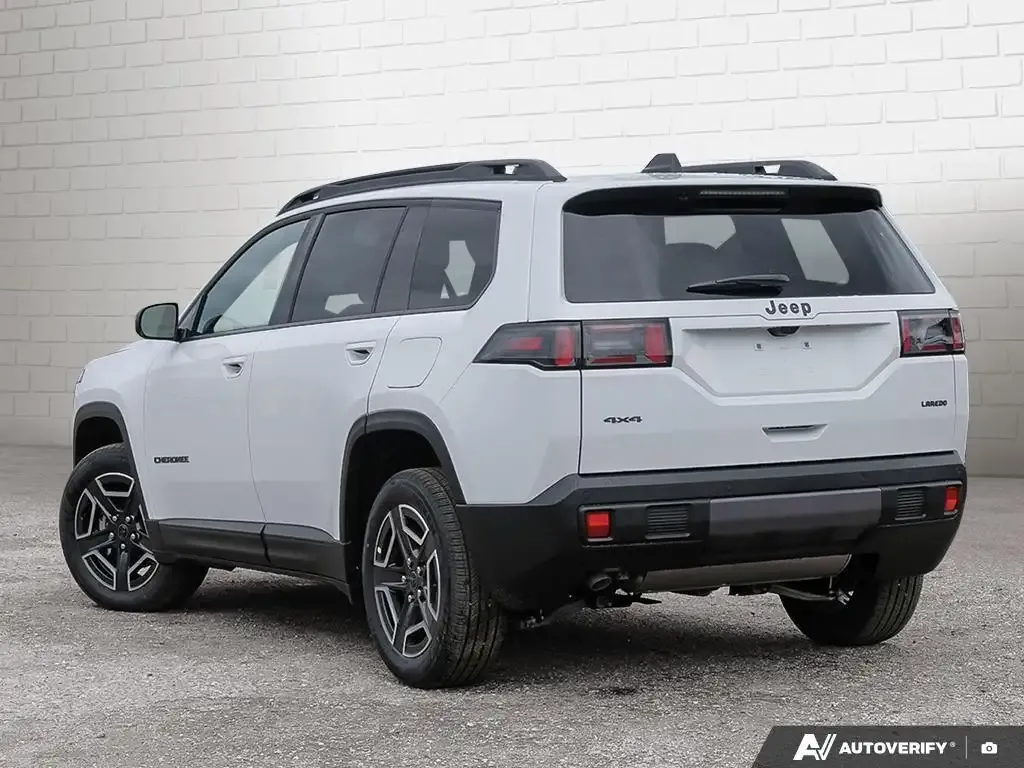 Jeep Cherokee 2026 photo 4