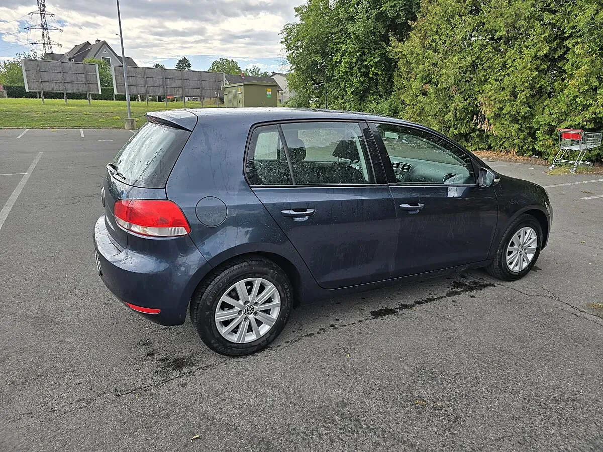 Volkswagen Golf 2009 photo 2