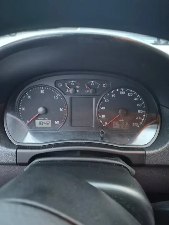 Volkswagen Polo 2006 photo 3