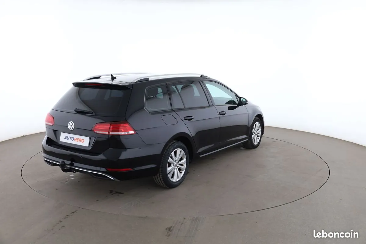Volkswagen Golf 2018 photo 3