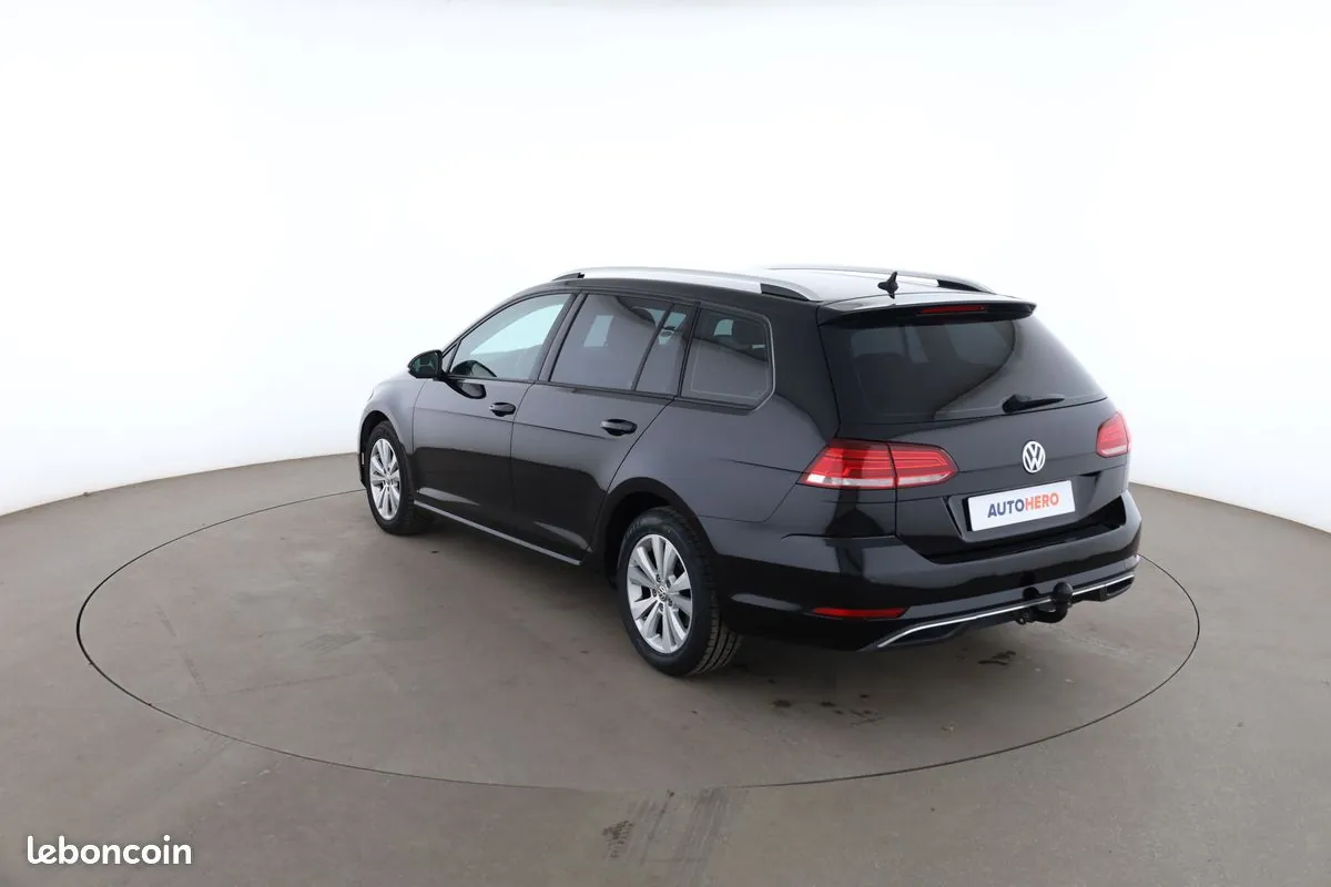 Volkswagen Golf 2018 photo 2