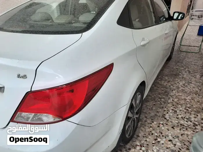 Hyundai Accent 2016 photo 2