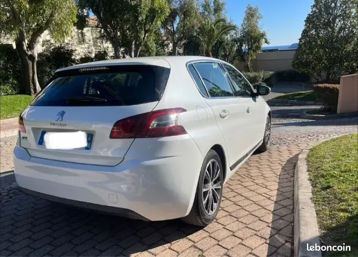 Peugeot 308 2013 photo 2