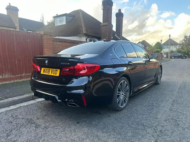 BMW 5 Series 2018 photo 3