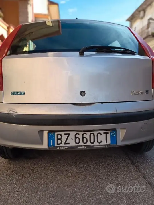 Fiat Punto 2002 photo 2