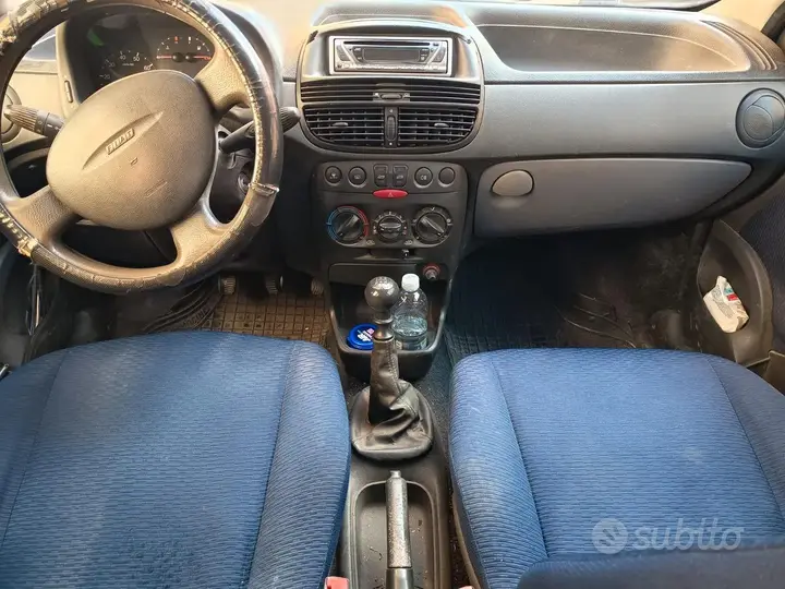 Fiat Punto 2002 photo 5