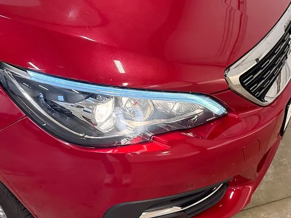 Peugeot 308 2018 photo 2