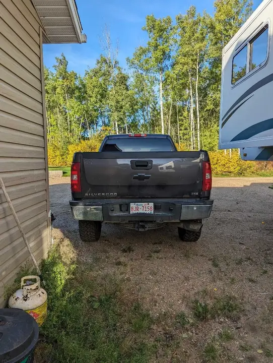 Chevrolet Silverado 2500 2010 photo 2