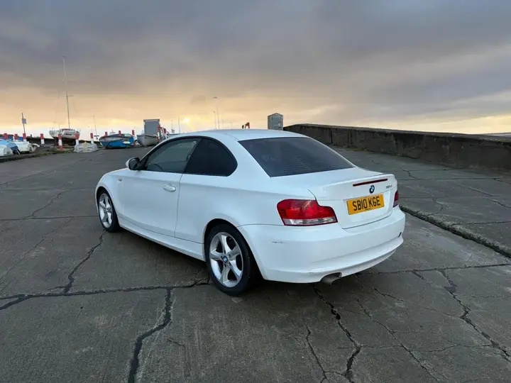 BMW 1 Series 2010 photo 5
