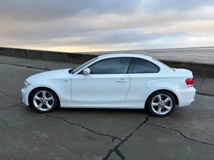 BMW 1 Series 2010 photo 4