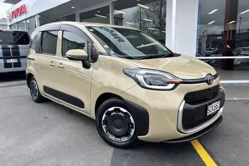 Toyota Sienta