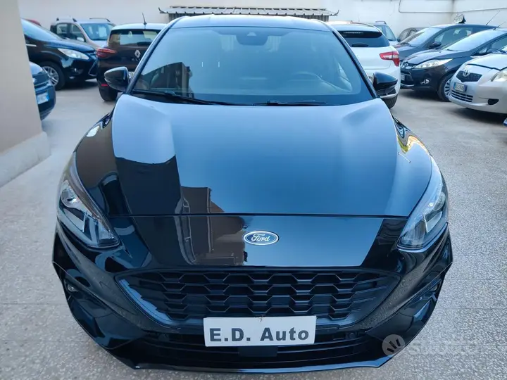 Ford Focus 2020 photo 2