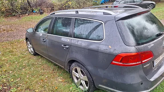Volkswagen Passat 2012 photo 2