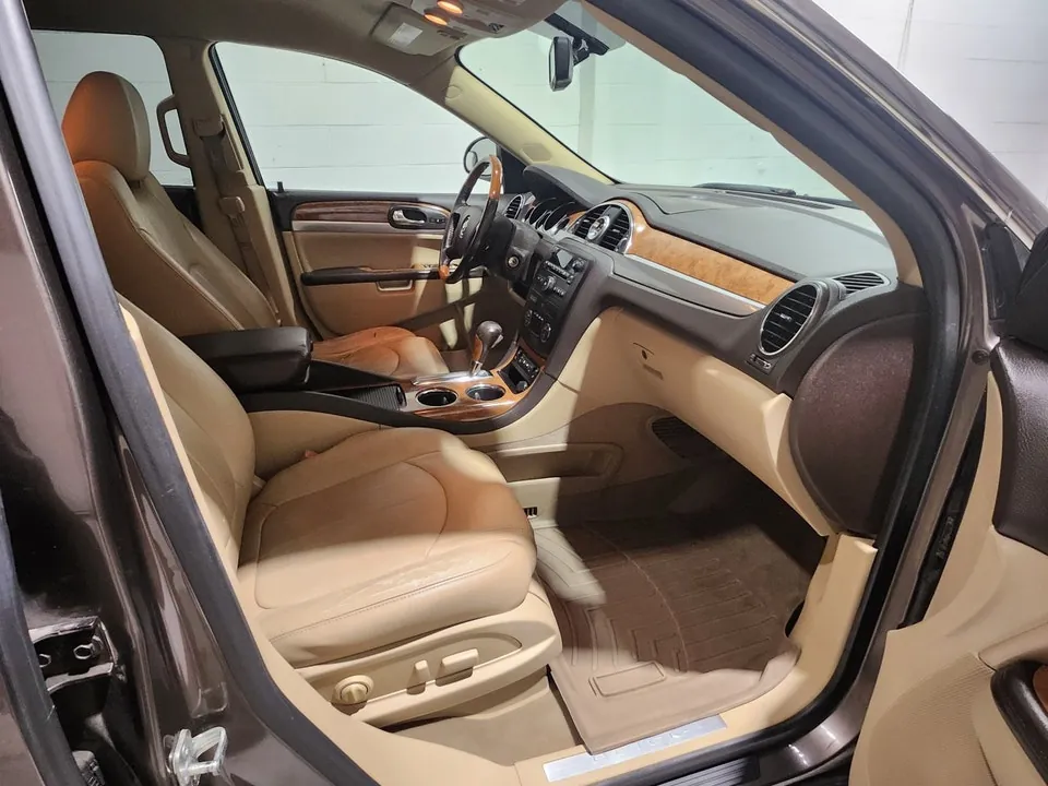 Buick Enclave 2011 photo 5