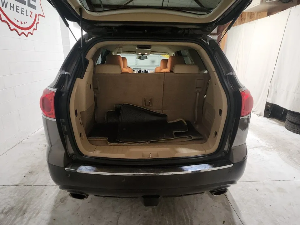 Buick Enclave 2011 photo 4