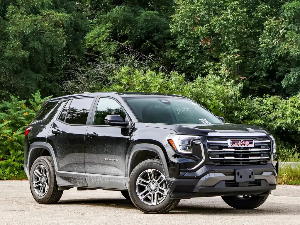 GMC Terrain 2026 photo 2