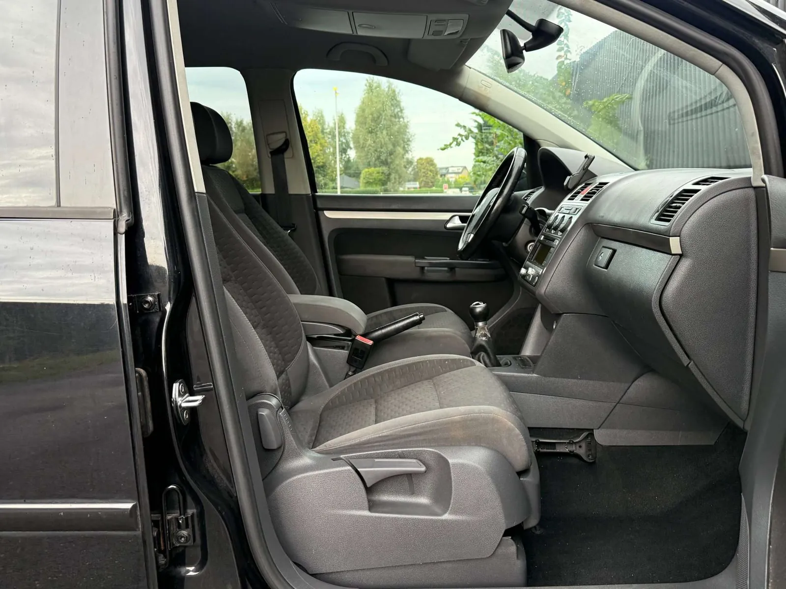 Volkswagen Touran 2008 photo 5